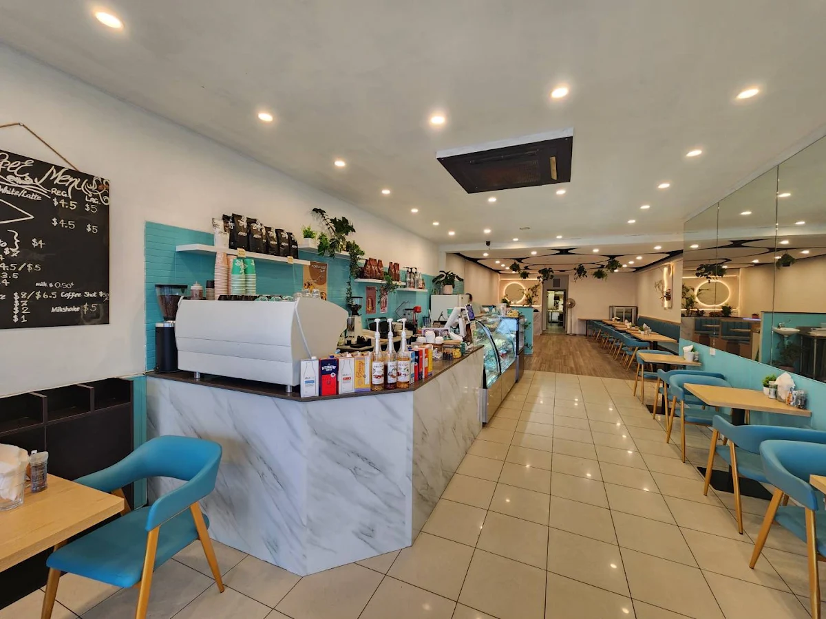 Vibe, Lisbon Love Patisserie Panania