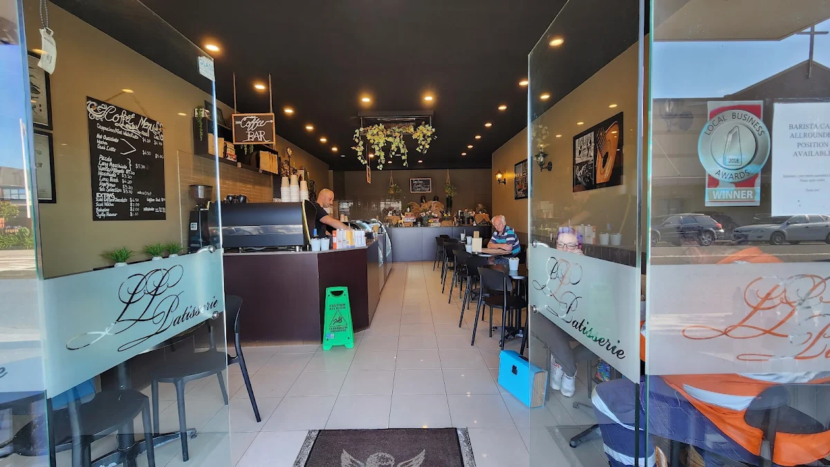 Vibe, Lisbon Love Patisserie Panania