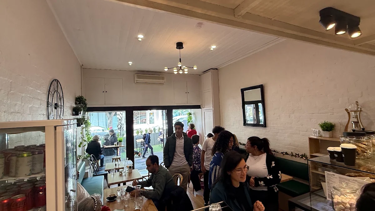 Vibe, Little Bunny Cafe