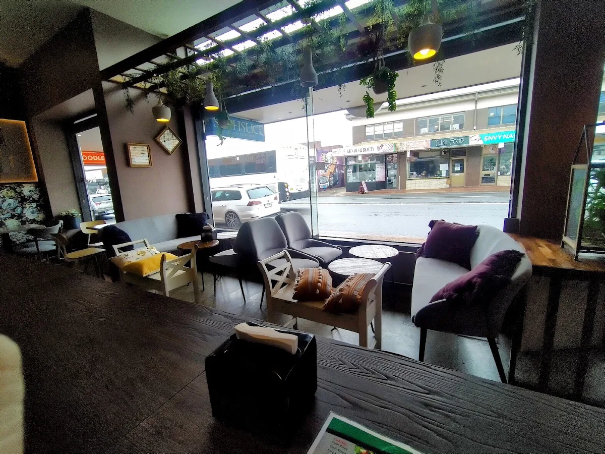 Vibe, Soph Slice Gourmet Pizza Bar