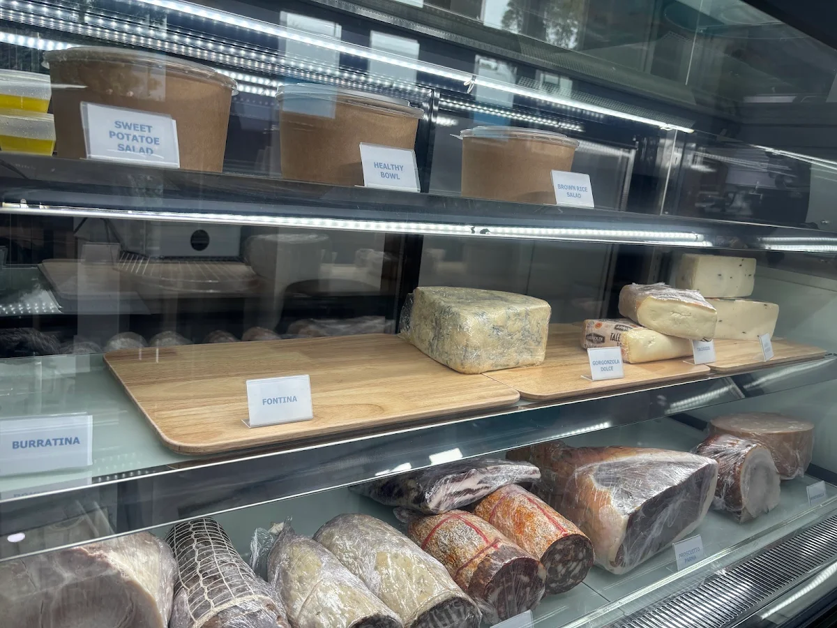 Vibe, BETTO deli & cucina