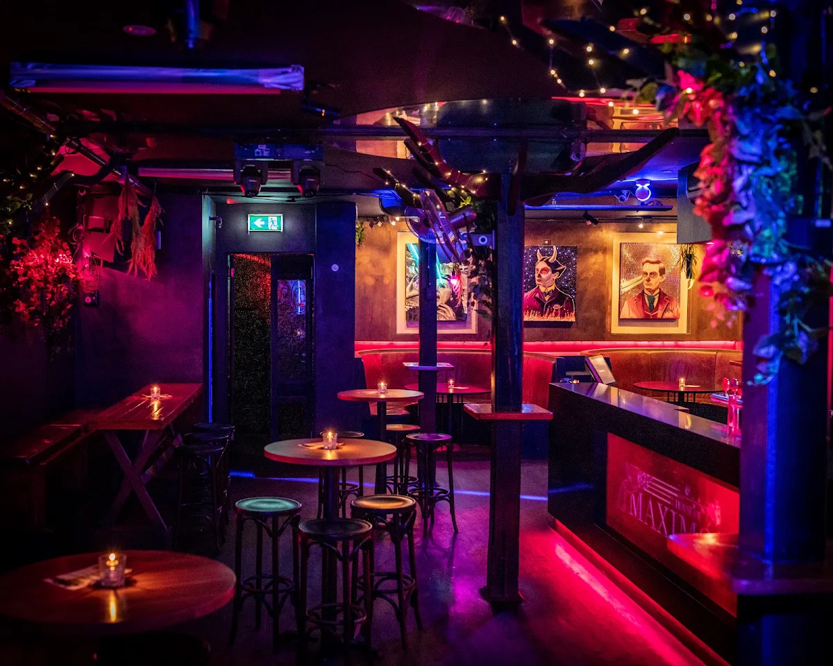 Vibe, House of Maximon