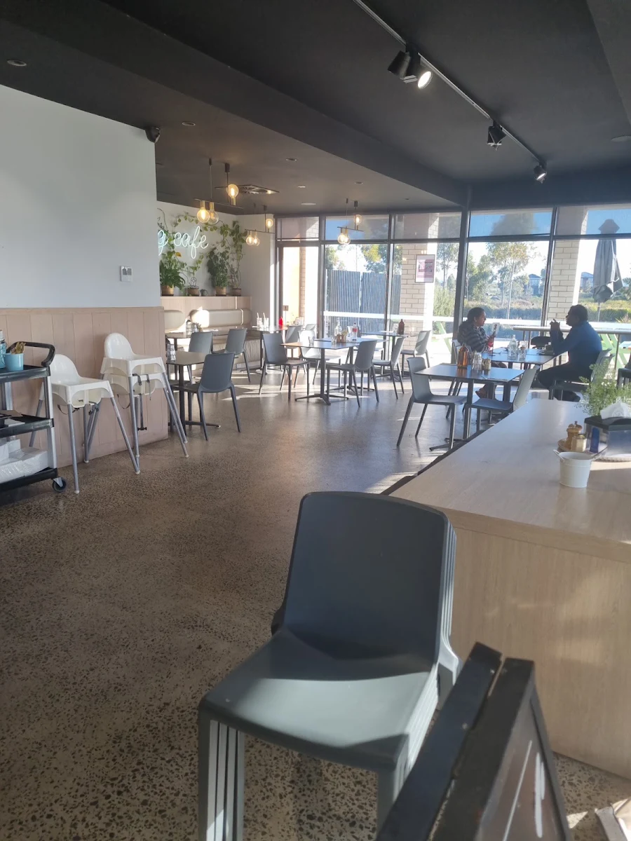 Vibe, Little Growling Cafe & Restaurant