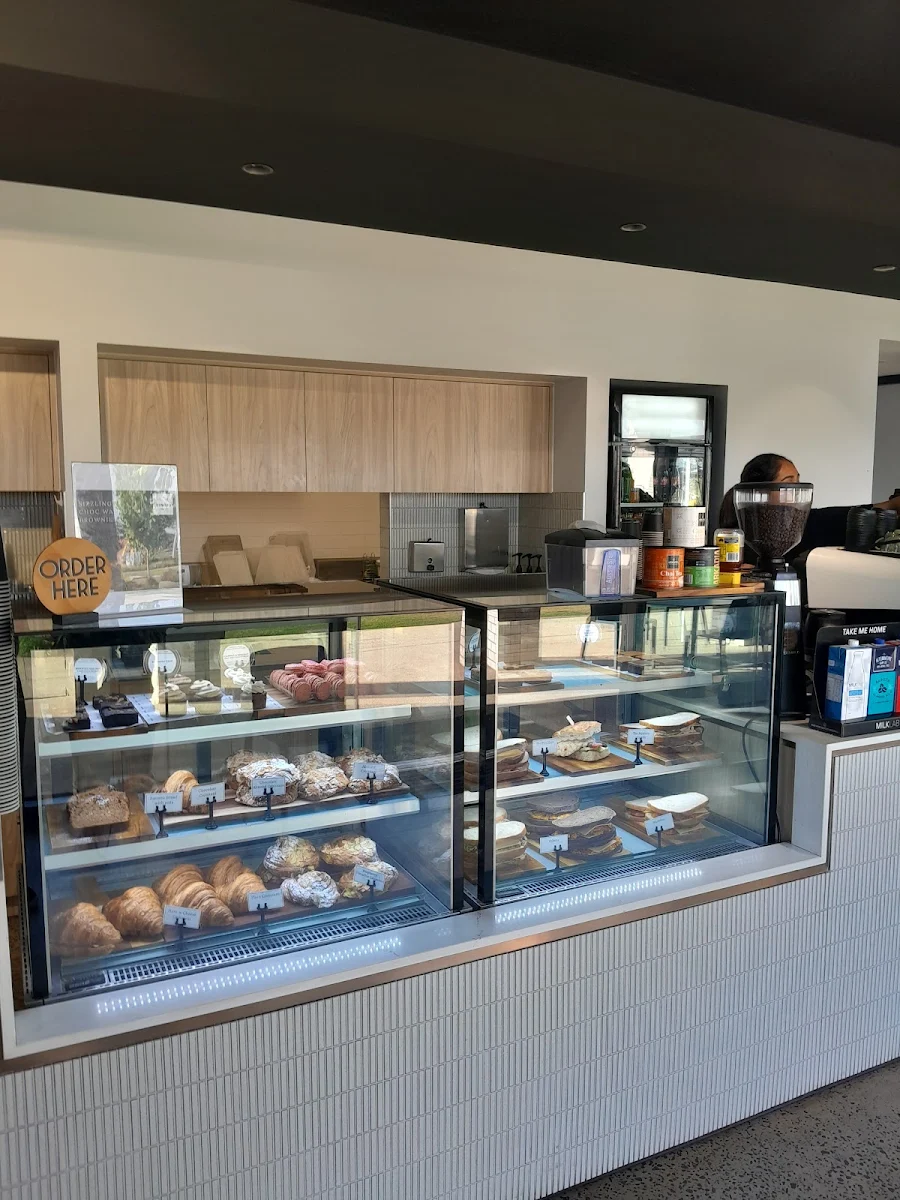 Vibe, Little Growling Cafe & Restaurant