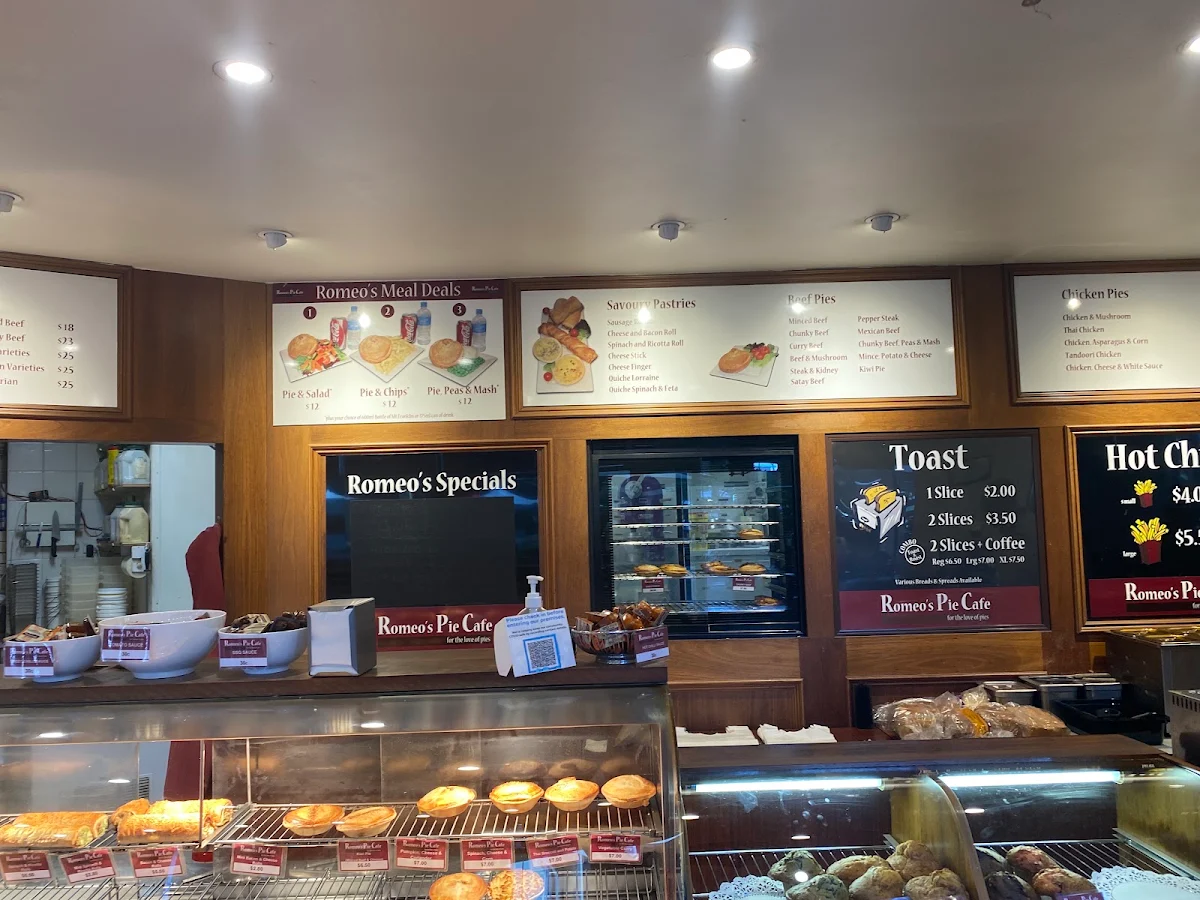 Menu, Romeo's Pie Cafe