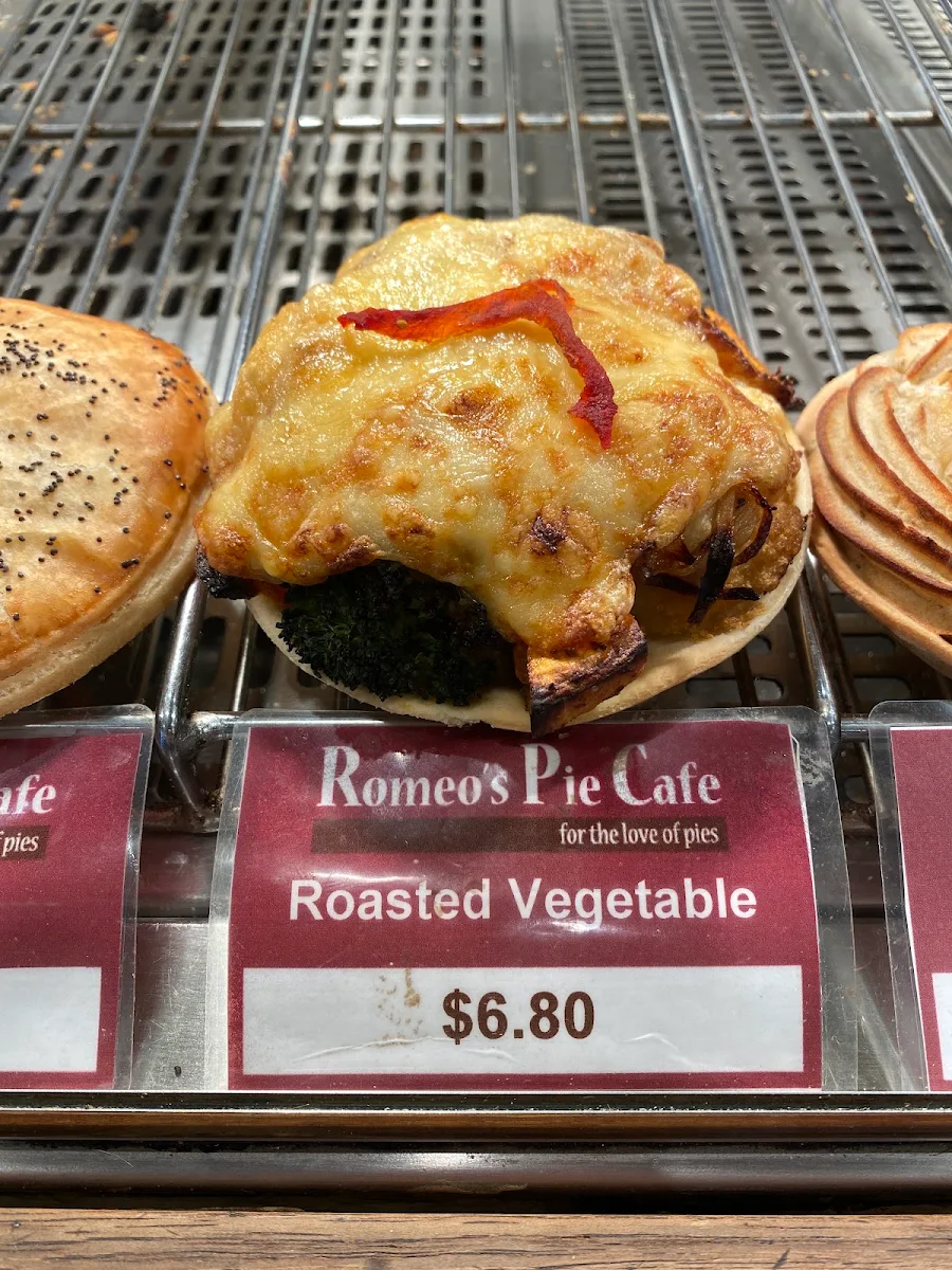 Menu, Romeo's Pie Cafe