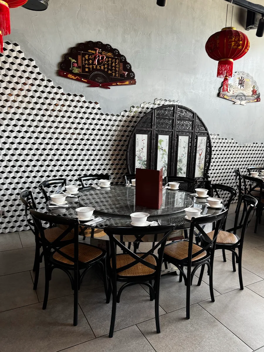 Vibe, Lee's Yum Cha
