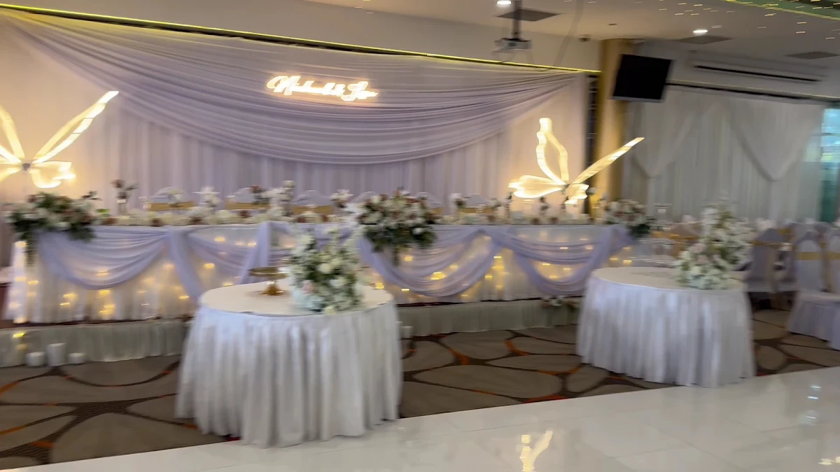 Vibe, Golden Palace Seafood Restaurant
