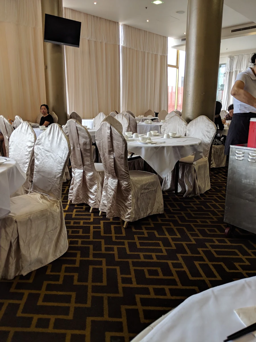 Vibe, Golden Palace Seafood Restaurant