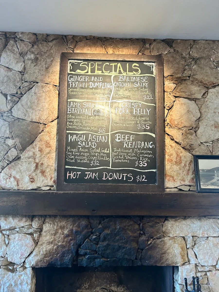 Menu, Aireys Pub