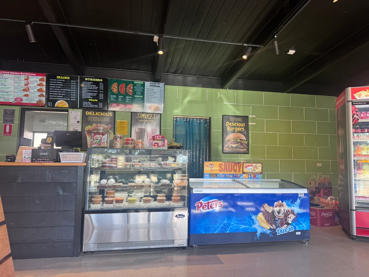 Vibe, Bordertown Cafe & Restaurant