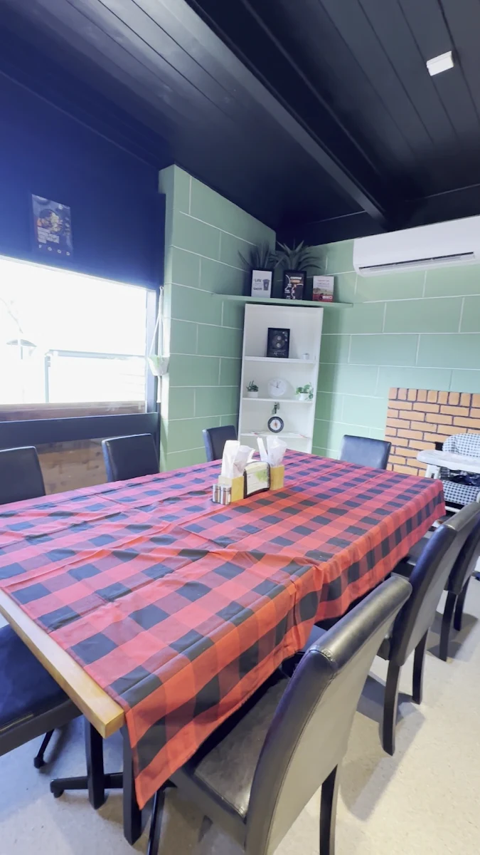 Vibe, Bordertown Cafe & Restaurant