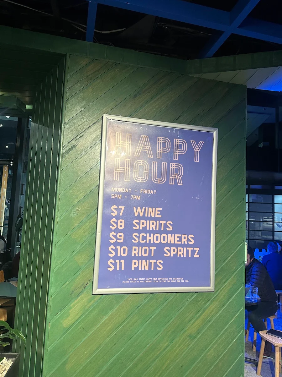 Menu, Hightail Bar