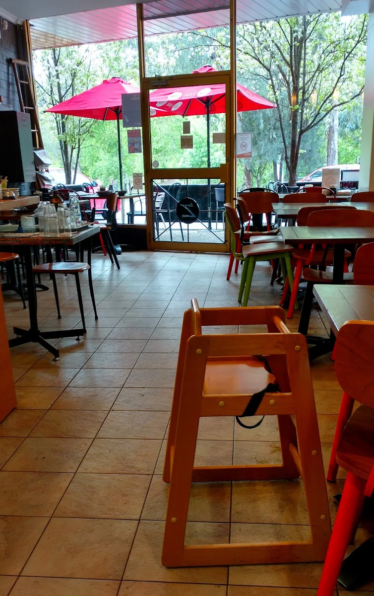 Vibe, Cafe Z
