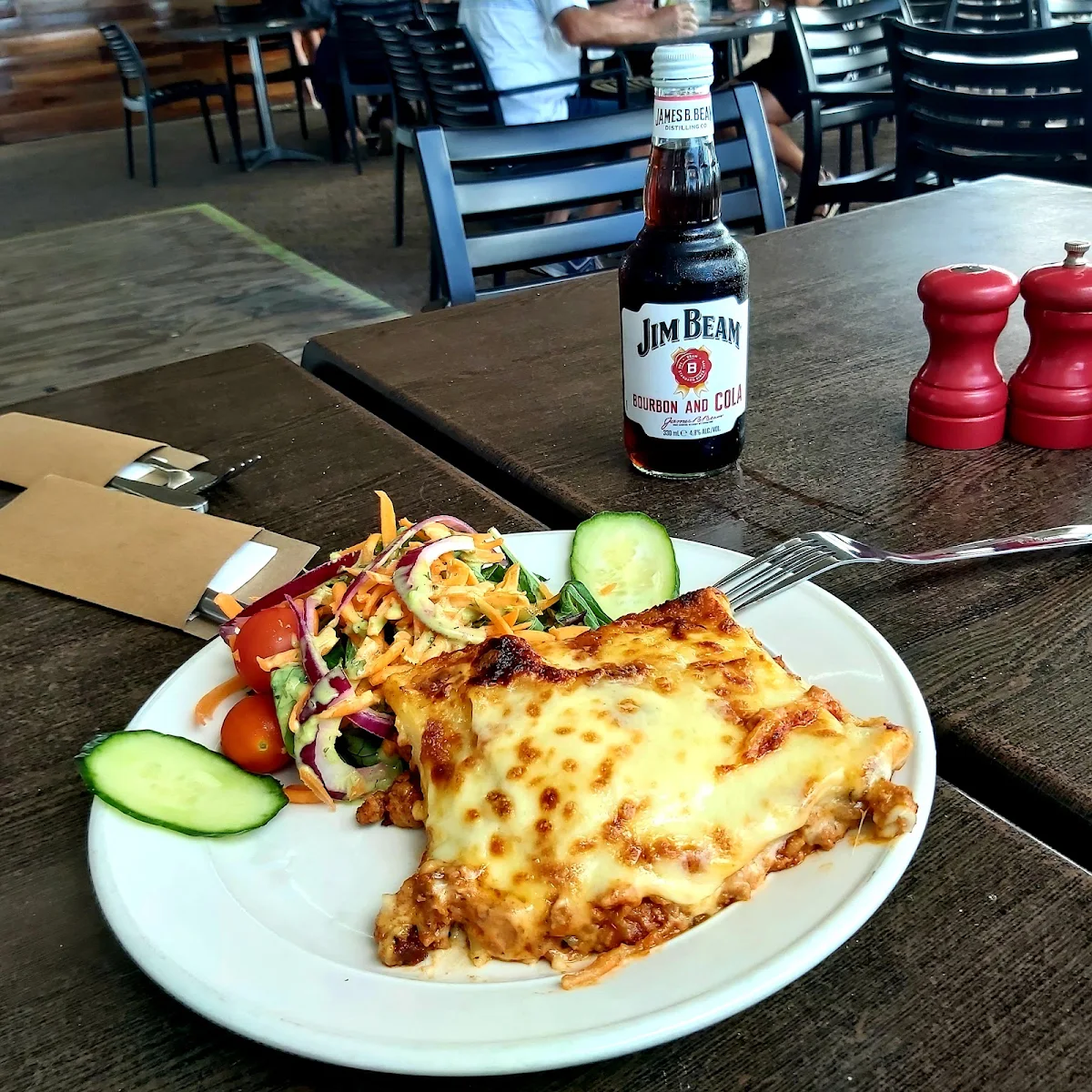 Food & drink, Yachtie Bar & Cafe