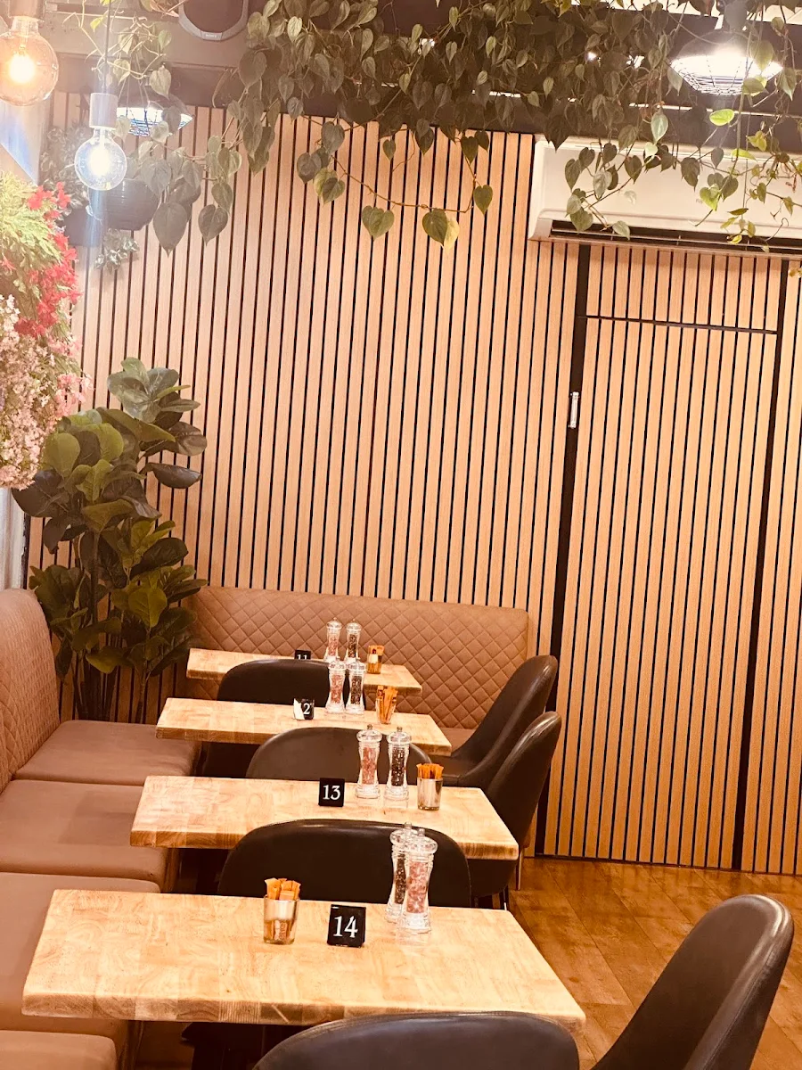 Vibe, Allumer coffee & eatery