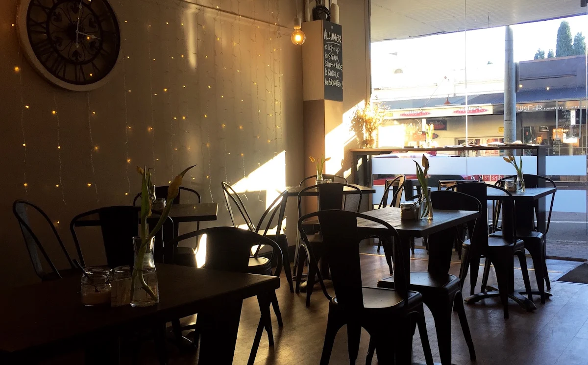 Vibe, Allumer coffee & eatery