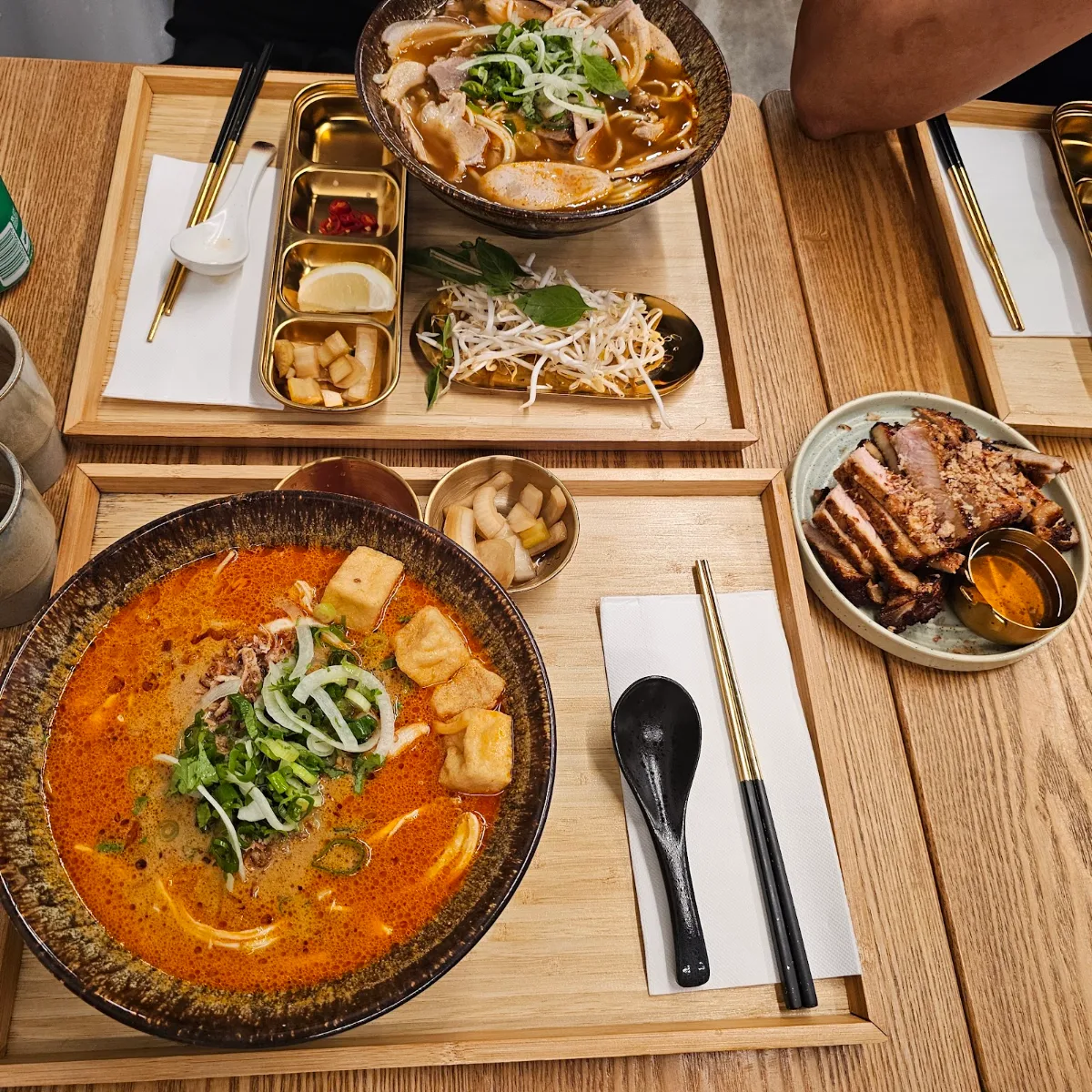 Food & drink, Pho Table