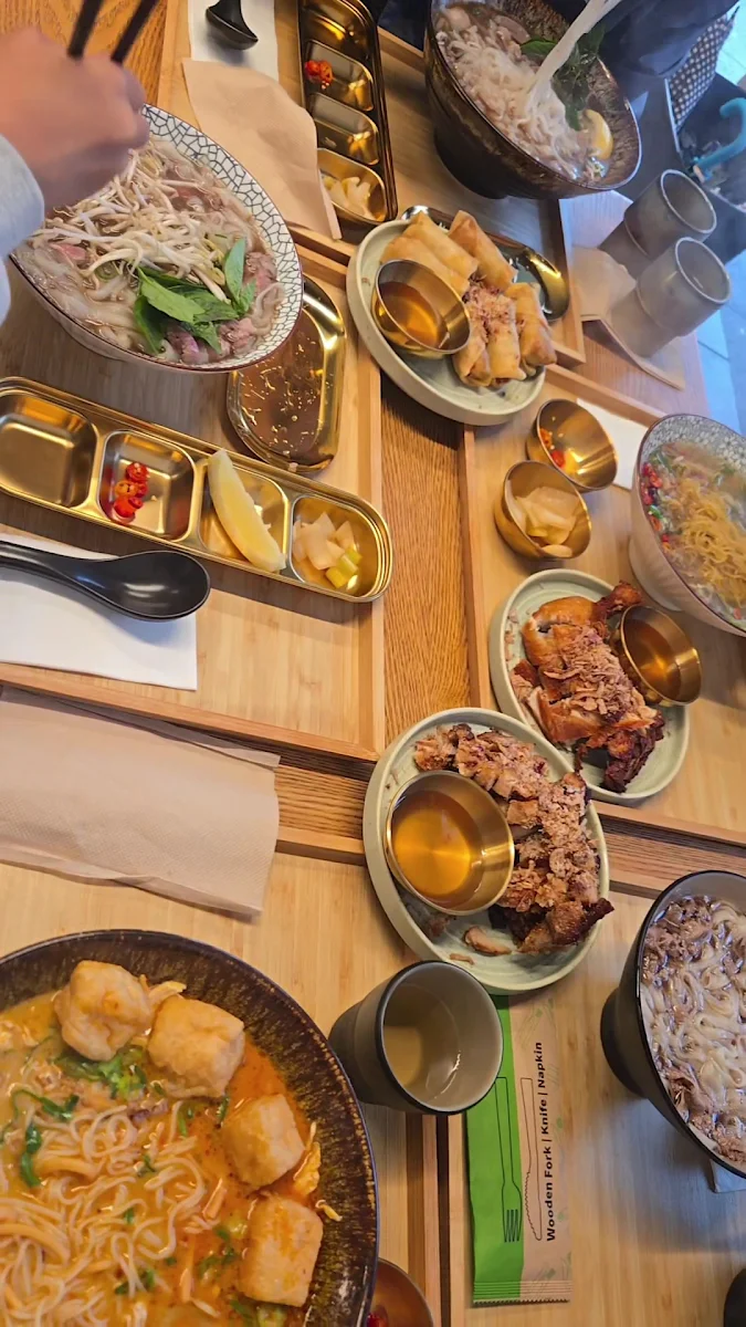 Food & drink, Pho Table