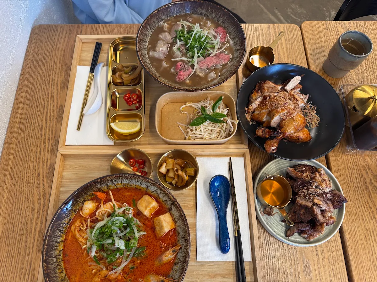 Food & drink, Pho Table