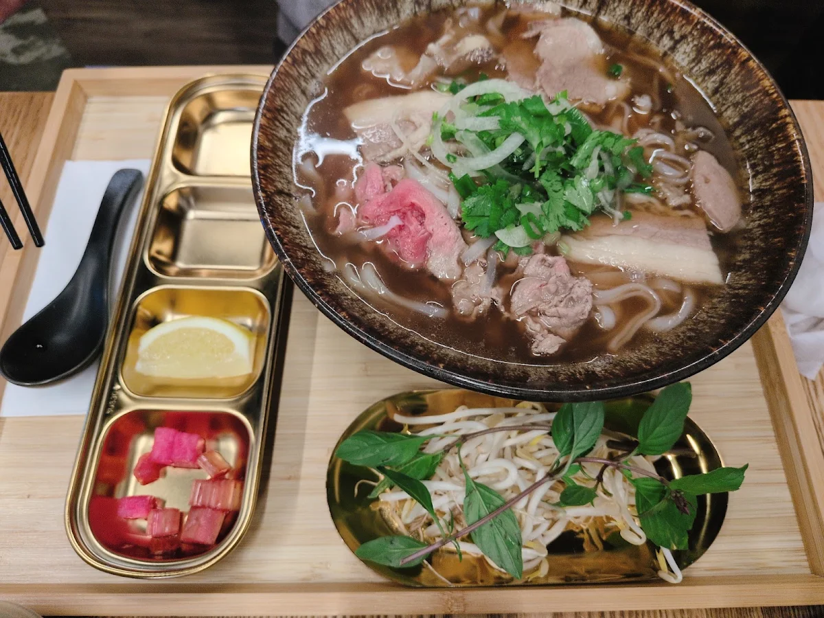 Food & drink, Pho Table