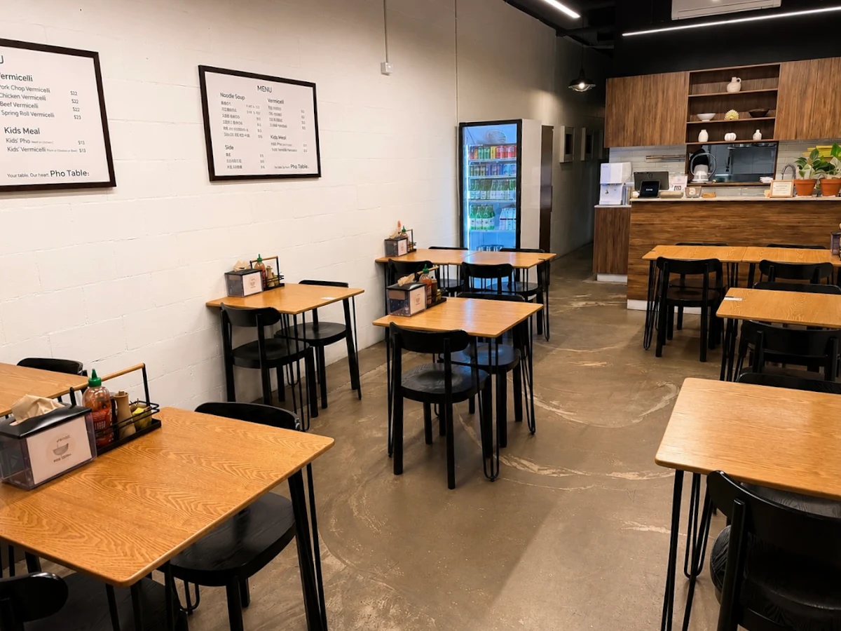 Vibe, Pho Table