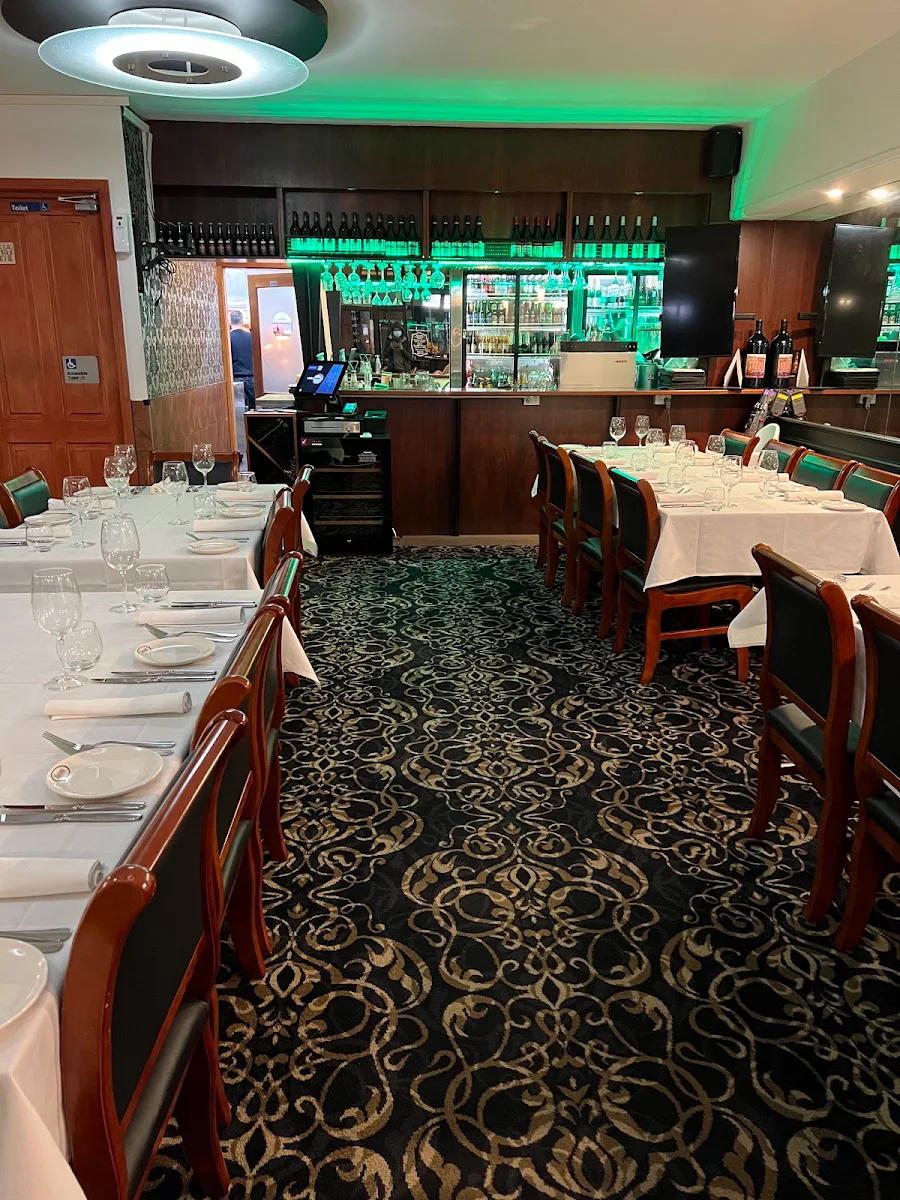 Vibe, Waadiya Mount Waverley