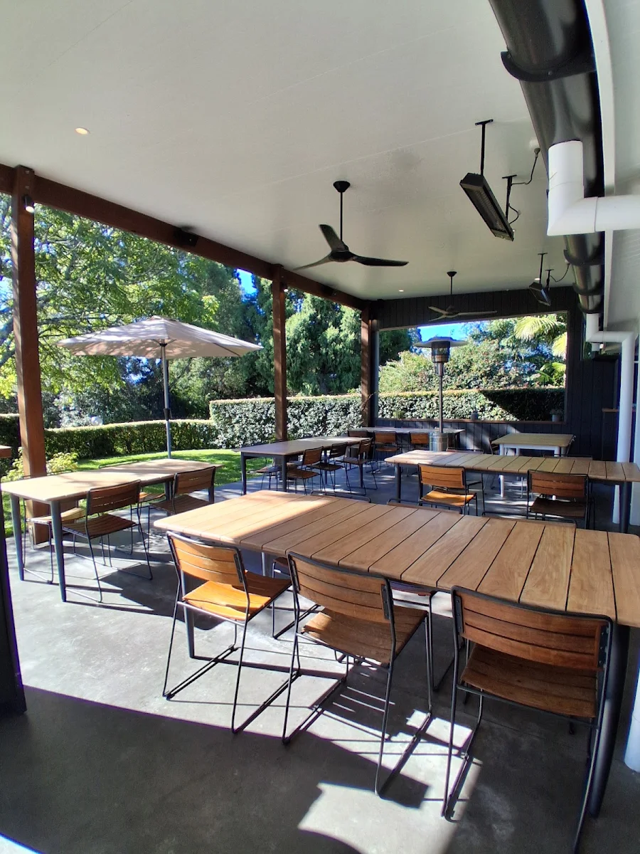 Vibe, Three Blue Ducks, Bellingen