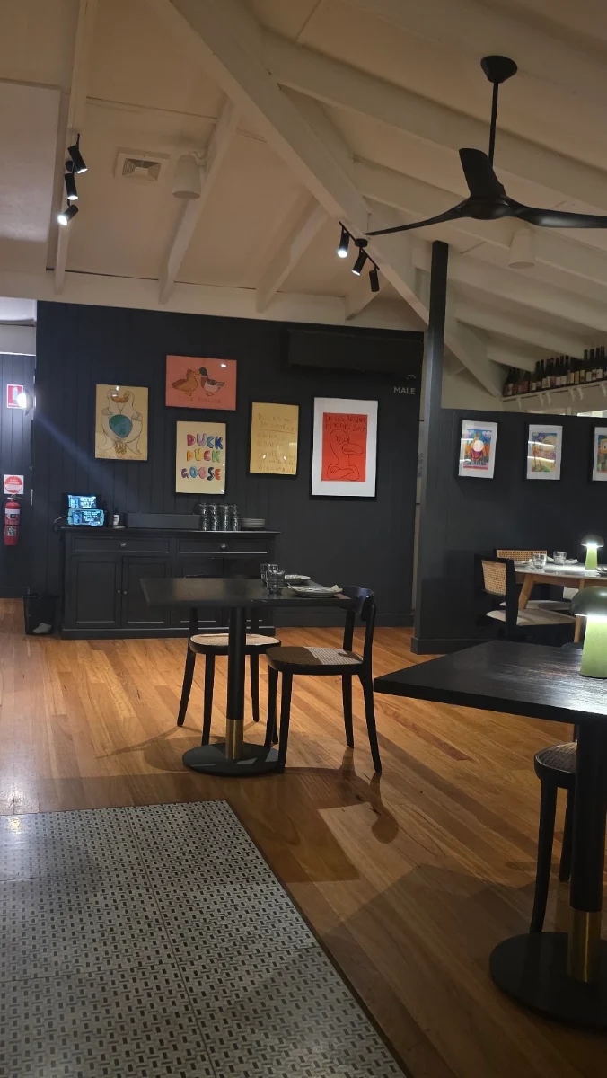 Vibe, Three Blue Ducks, Bellingen