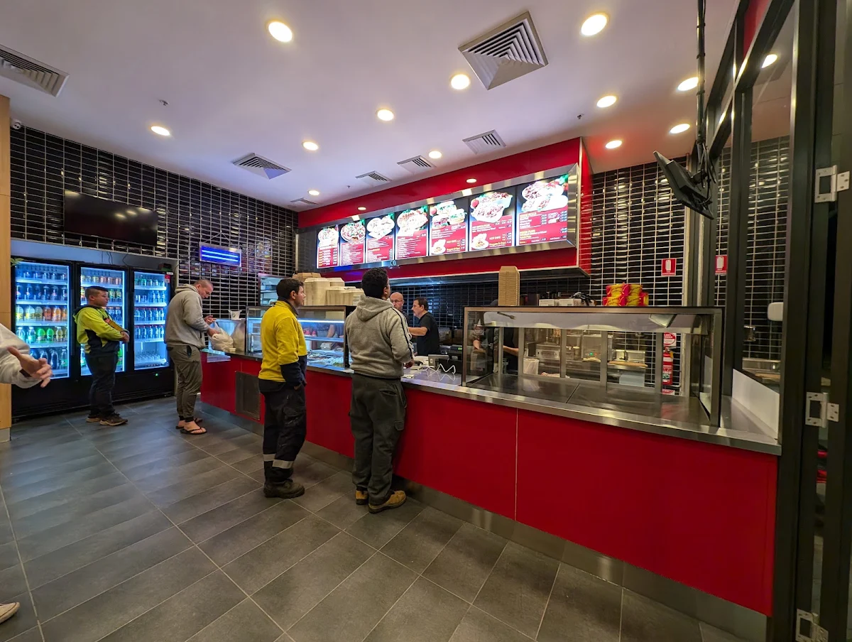 Vibe, Zue's Kebab Pizza House