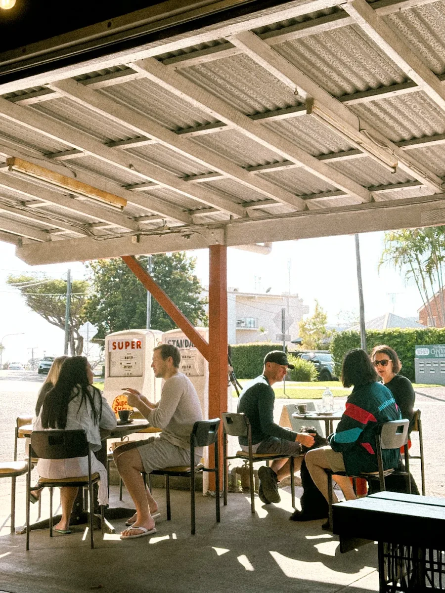 Vibe, Vandys Cafe