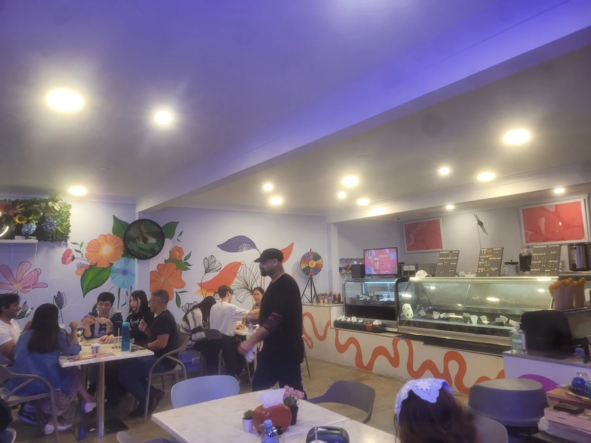 Vibe, Sunnybank Social