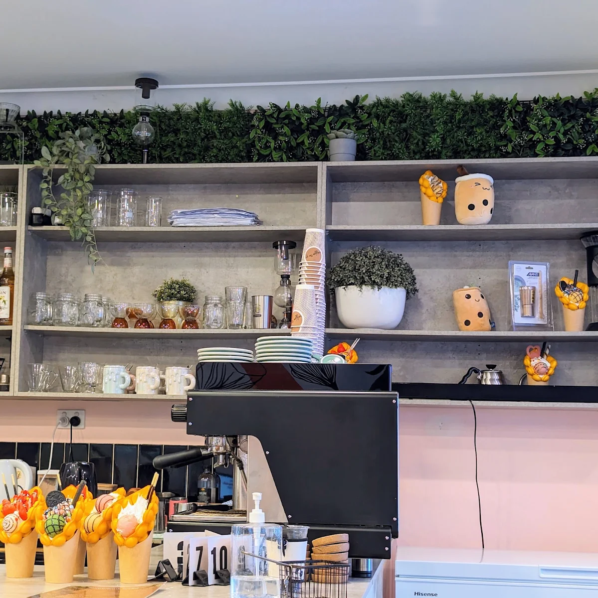Vibe, Sunnybank Social