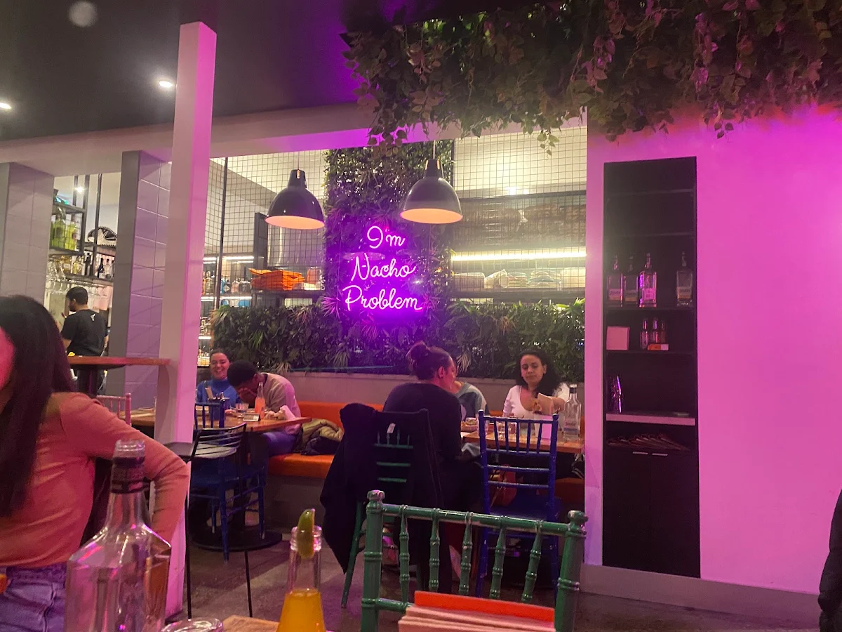 Vibe, La Cabra Mexican Carlton