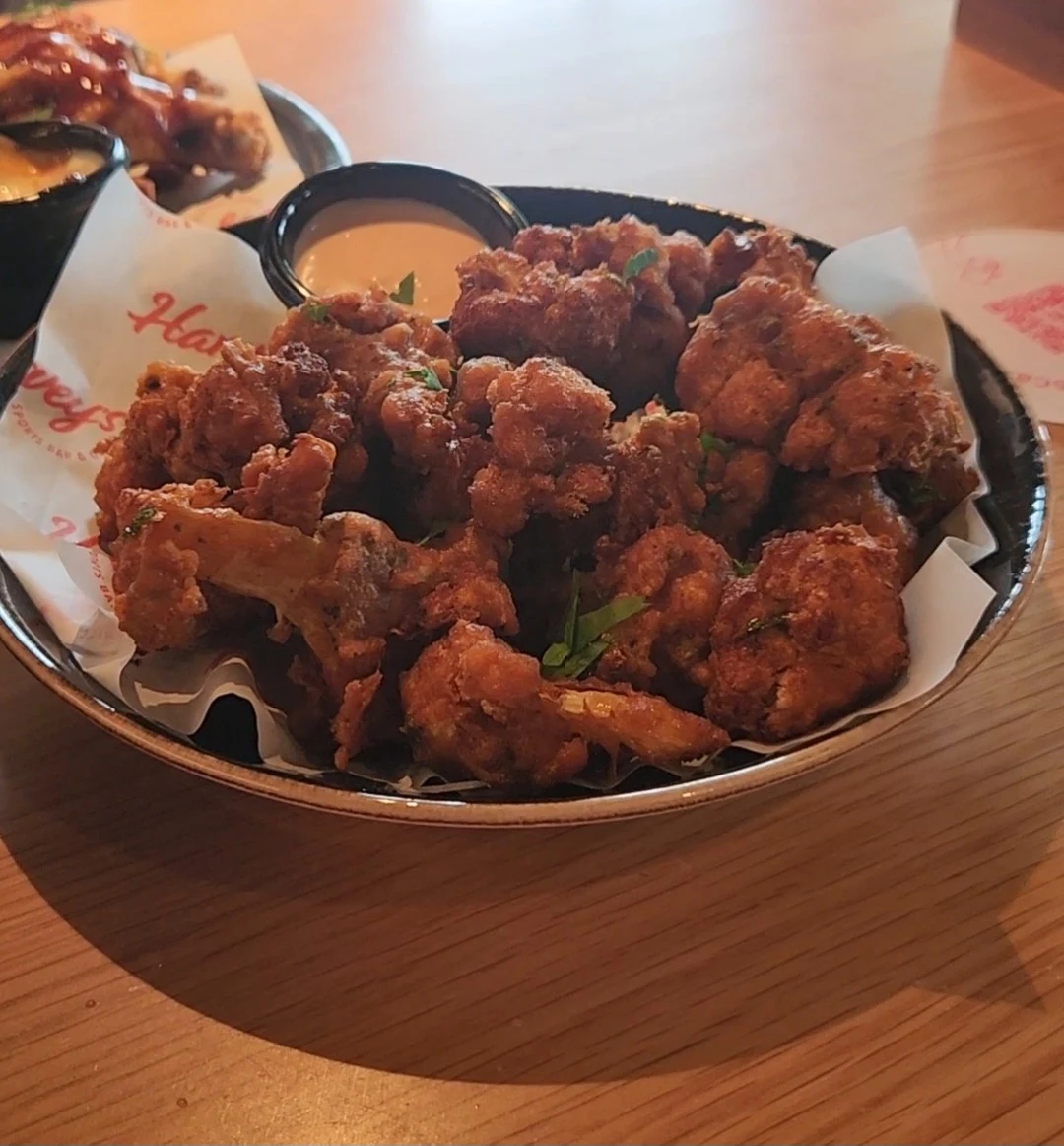 Food & drink, Harvey's Sports Bar & Grill