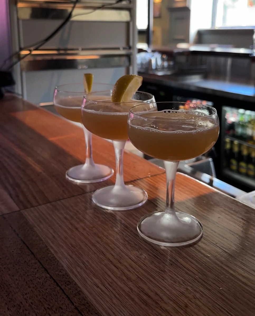 Food & drink, Harvey's Sports Bar & Grill