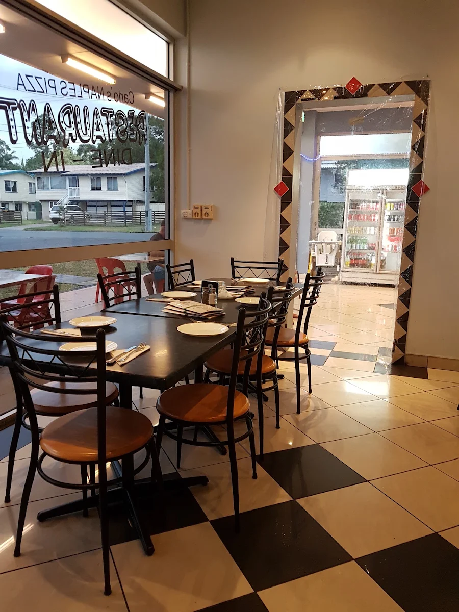 Vibe, Carlos Naples Pizza Restaurant