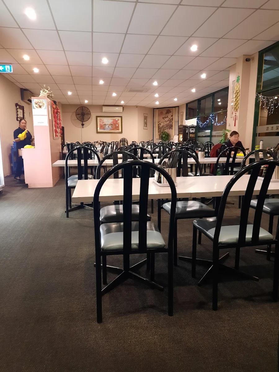 Vibe, Maney's Dumpling