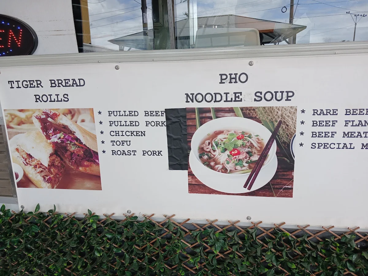 Menu, Great Ocean Rolls