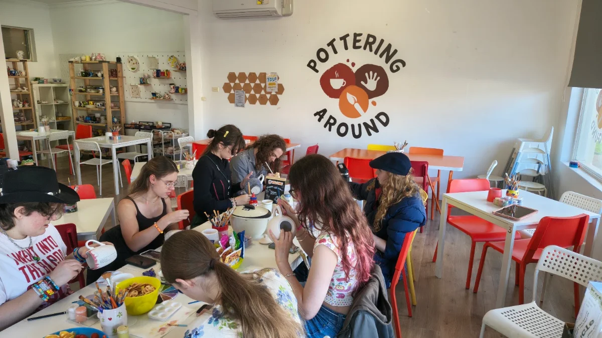 Vibe, Pottering Around Pottery Studio & Cafe