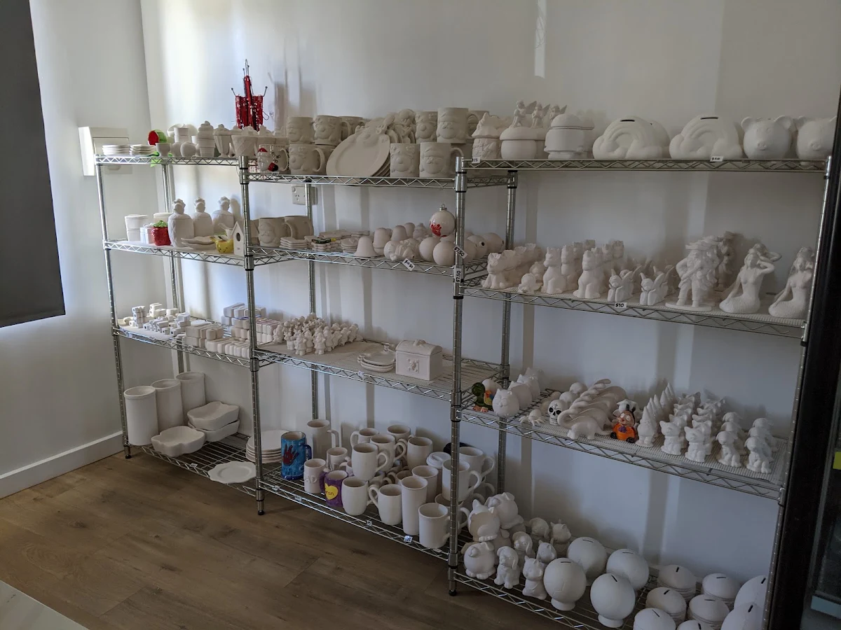 Vibe, Pottering Around Pottery Studio & Cafe