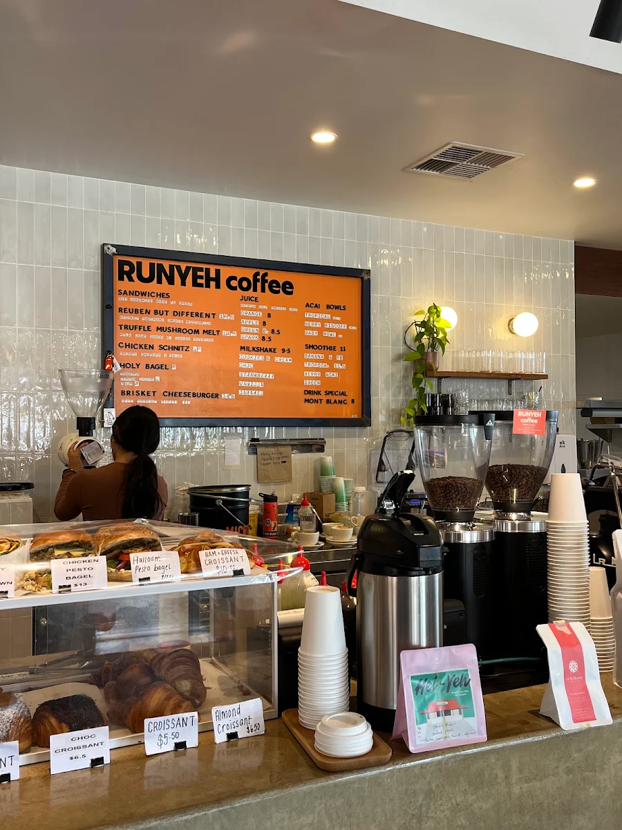 Vibe, Runyeh Coffee