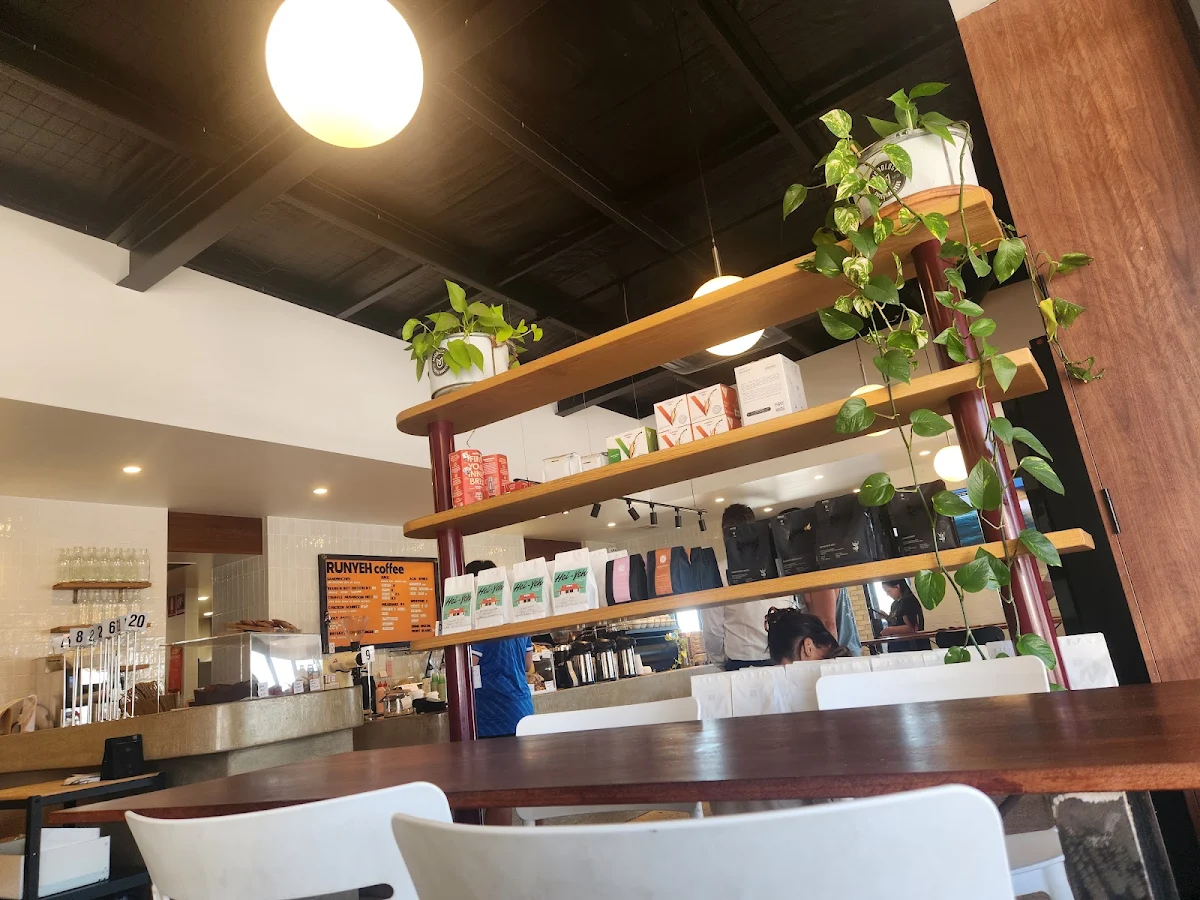 Vibe, Runyeh Coffee