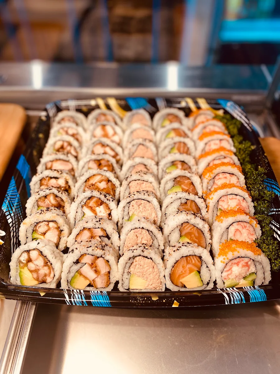 Food & drink, Sushi House Express & Chicken