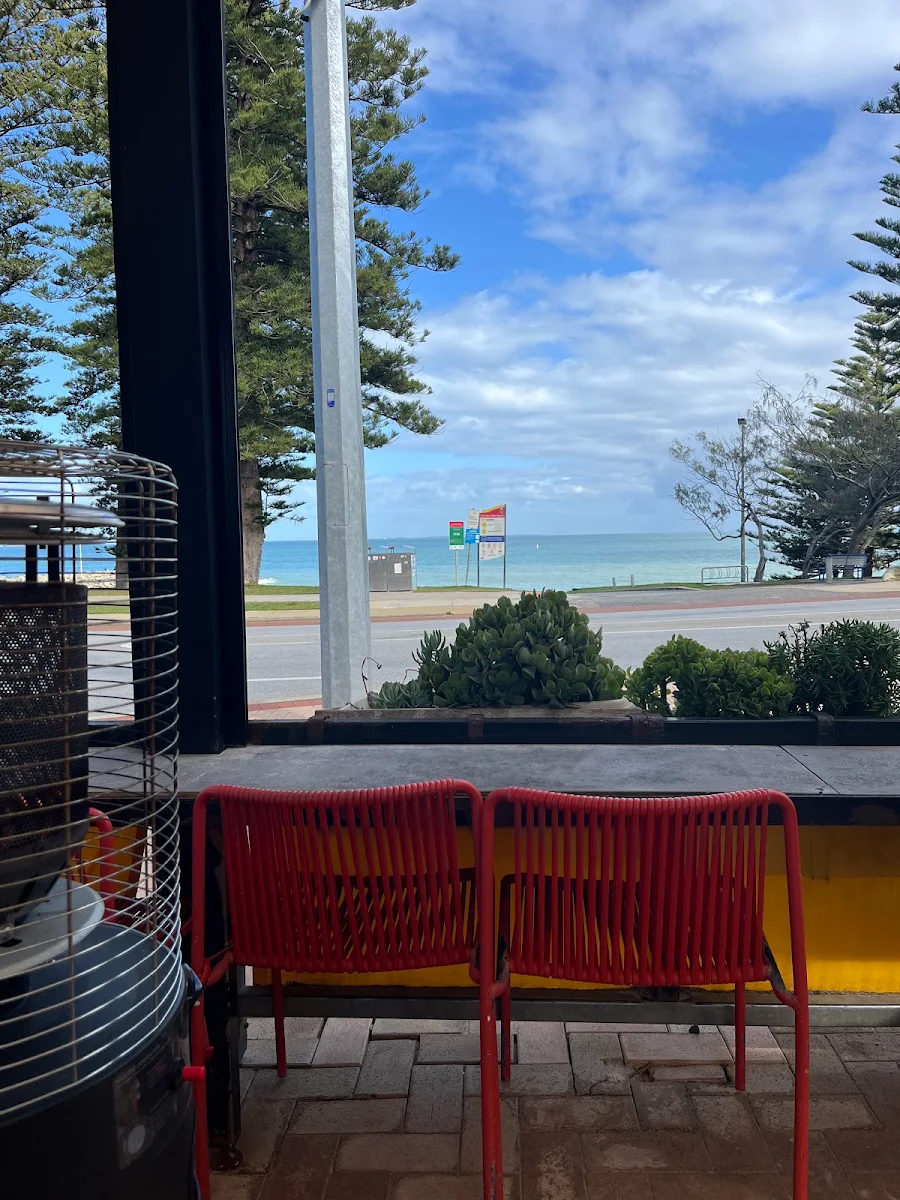 Vibe, Il Lido Italian Canteen
