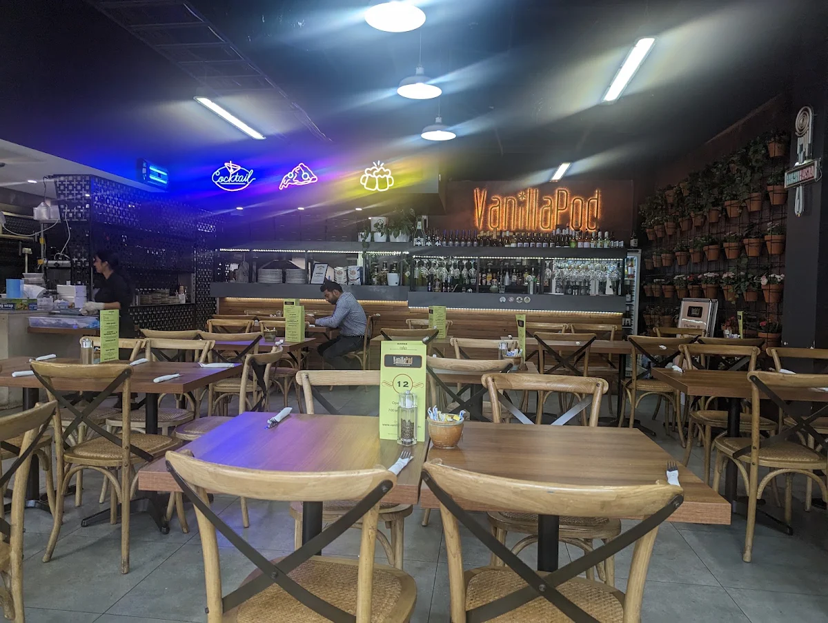 Vibe, Vanilla Pod Pizza & Pasta Bar