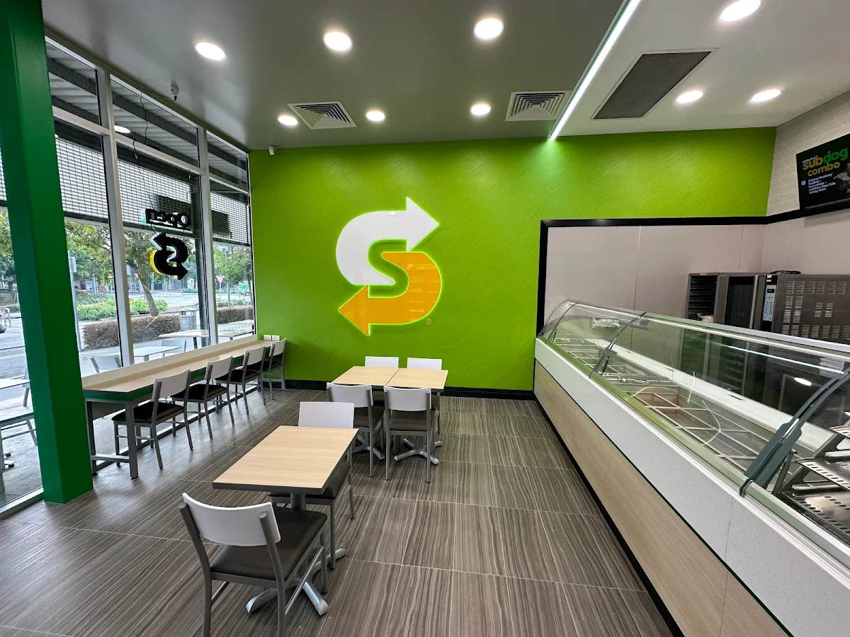 Vibe, Subway Browns Plains Village Square