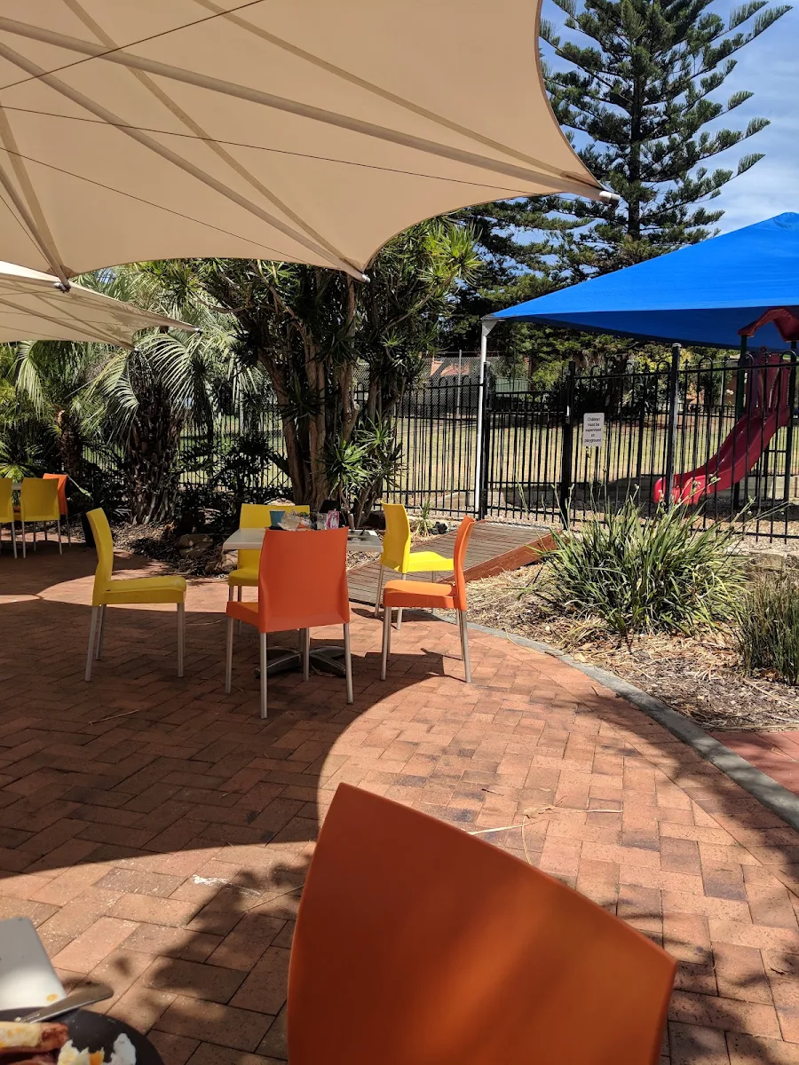 Vibe, West Beach Social