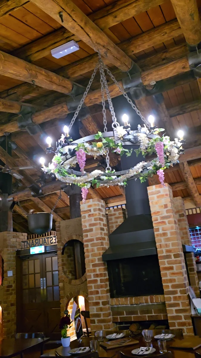 Vibe, The Bear House Restaurant