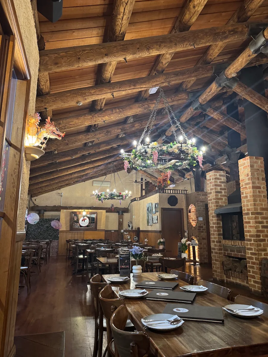 Vibe, The Bear House Restaurant